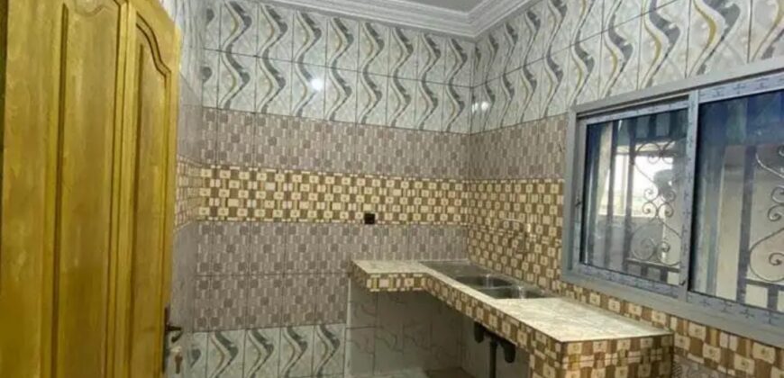 Top classy 3 bedroom 2 toilet to let. // location: Sanpit, Buea-Cameroon