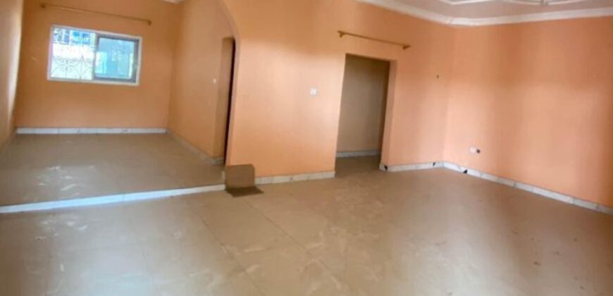 XL 3Bedroom 2Bathroom apartment available around boxing area, Cameroon Buea