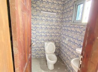 XL 3Bedroom 2Bathroom apartment available around boxing area, Cameroon Buea