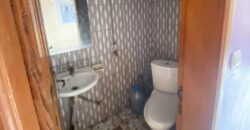 Room kitchen and toilet available at great soppor, Bakweri town.