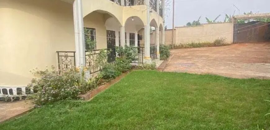 ULTRA-MODERN DUPLEX FOR SALE IN BAMENDA.