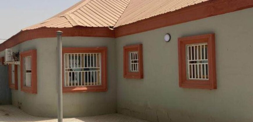 Unfurnished 3 bedrooms with 2 boys quarters full compound for RENT at WILLINKAMA NEAR THE GARAGE 