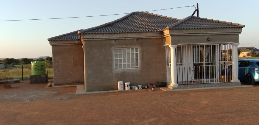 Two bedroom house for sale in Gakgatla village