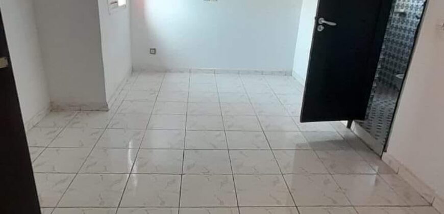 RIVIÉRA FAYA ABCENTER LOCATION D’UN JOLI APPARTEMENT DE 3 PIÈCES AU 1ER ÉTAGE AVEC 02 SALLES SITUÉ À COCODY RIVIERA ABATTA DERRIÈRE AB CENTER (DALIA FLEUR)