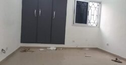 .bel appartement de 4 pièces aya route d abata carrefour Drogba