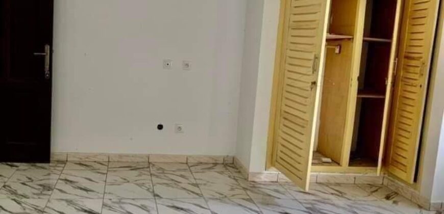 Beautiful apartment of 3 rooms for rent in faya road d abata