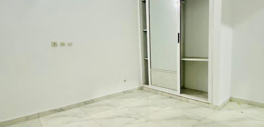 beautiful 4-room apartment on the third floor in penthouse, angré cafier 5, rent 350 thousand