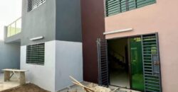 Beautiful modern duplex 08 rooms new construction consisting of: a spacious living room + dining room, 05 self-contained bedrooms, 02 kitchens, a 3-vehicle garage, a glass bay. Location: Bingerville Annan Crossroads