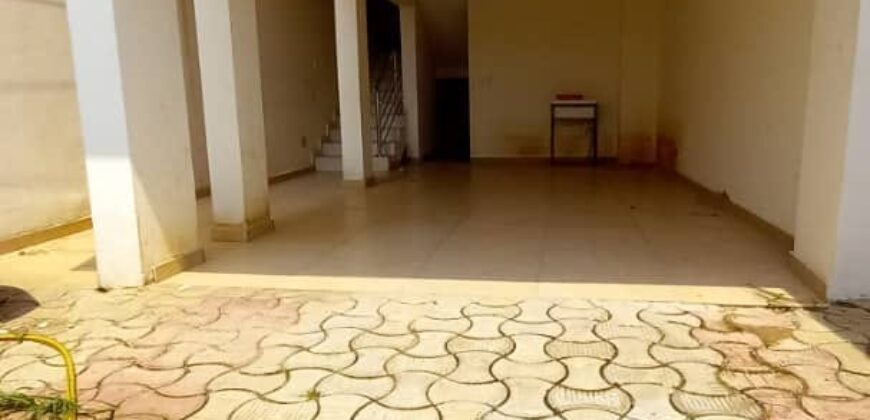 Beautiful 4-room duplex villa in faya ab center for rent