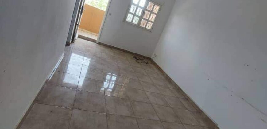 2-room apartment available in Cocody angre nouveau CHU djorobite 2 behind the base cie in the neighborhood non-bitumen area 500m from bitumen