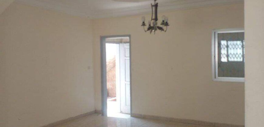 A NICE 7 ROOMS LOW VILLA AT THE PALMERAIE BELLE COTE ON THE EDGE OF THE MAIN ROAD AND BITUMENED COMPOSED AS FOLLOWS: