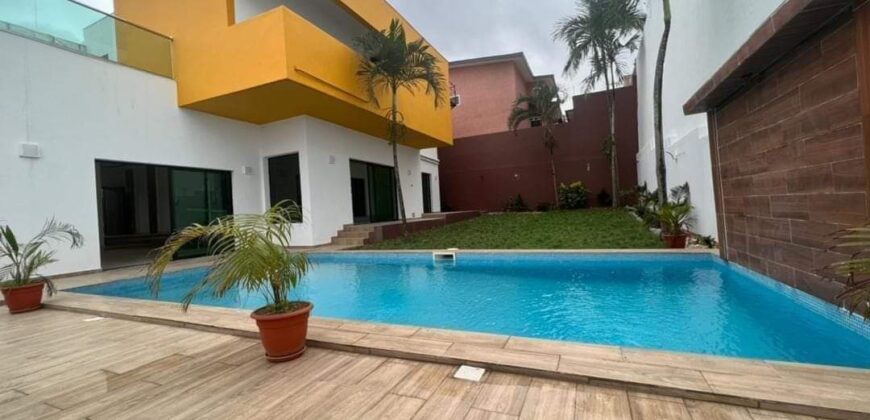 Beautiful 10-room Duplex Villa with Swimming Pool and a good garden For #REPORTATION at the Riviera 4 M’badon not far from the Chinese Embassy.