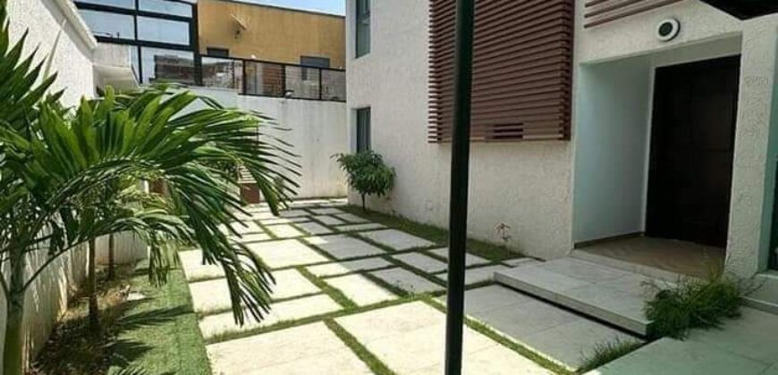 Beautiful 8 Rooms Duplex Villa For #RENT at Riviera 4 M’badon not far from the Chinese Embassy.