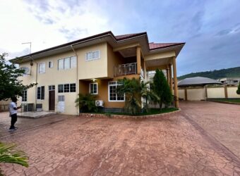 *FIVE BEDROOM AND TWO ROOMS BOYS QUARTERS RESIDENTIAL FACILITY LOCATED AT OTINIBI -AYA COURT ESTATE.* .