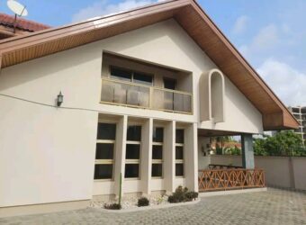 Exexutive 4bedroom house @ East legon