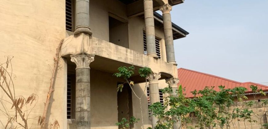 7 BEDROOM RESIDENTIAL FACILITY AT ABLEKUMA -ODUMASE FOR SALE